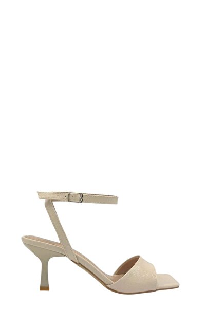 Moulin Shoes حذاء نسائي بكعب من الجلد اللامع ذو شريط واحد