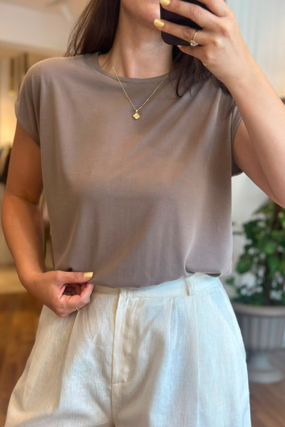 Unique Boutique تي شيرت من قماش المودال مقطوع بالليزر بلون المنك