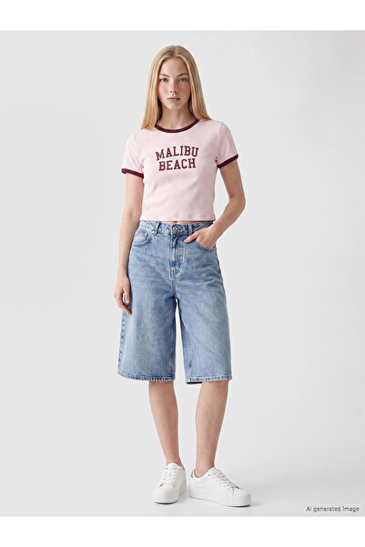 LC Waikiki TRENDLUCKY شورت جينز نسائي من نوع Bermuda Fit