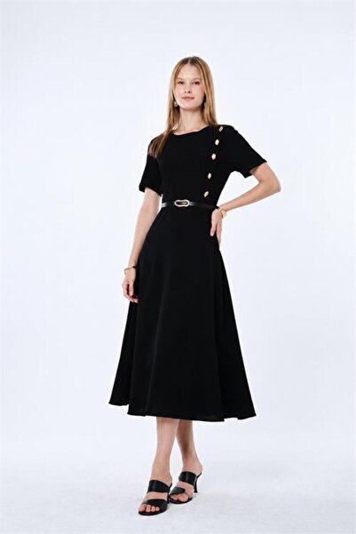 Neşeli Butik γυναικείο μαύρο φόρεμα με λεπτομέρεια στο κουμπί και ζώνη, μήκου...