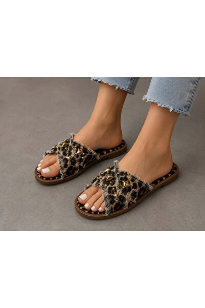 dabab shoes HELIA Γυναικείες παντόφλες λεοπάρ με λεπτομέρειες από χρυσό πέτρα...