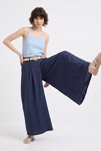 BARRELS AND OIL Women's belted loose cut skirt pants - navy blue