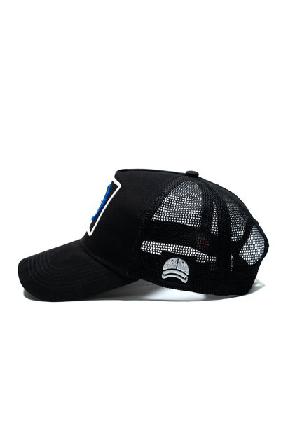 all hats قبعة سائق الشاحنة الشبكية بتفاصيل مطرزة من زخرفة نزار بونجو