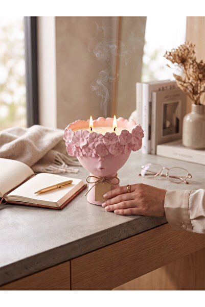 LALEZEN HOME Flora Çiçek Taçlı Kadın Büst Dekoratif Mum - El Yapımı 2 Fitilli...