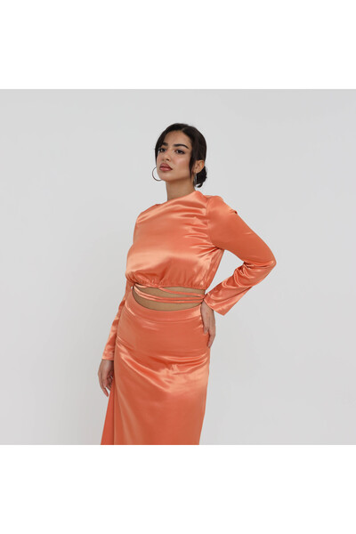 2TRENDY Women's Orange Color Satin Fabric Back Cut Out Long Sleeve Crop Top