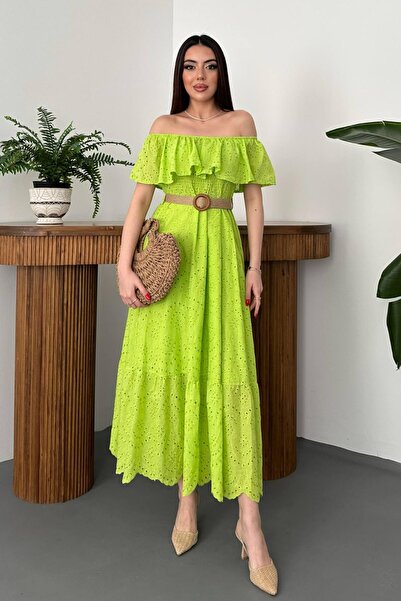 Clothes Fast فستان ماكسي نسائي باللون الأخضر الزيتوني مكشوف الكتفين مع ياقة م...