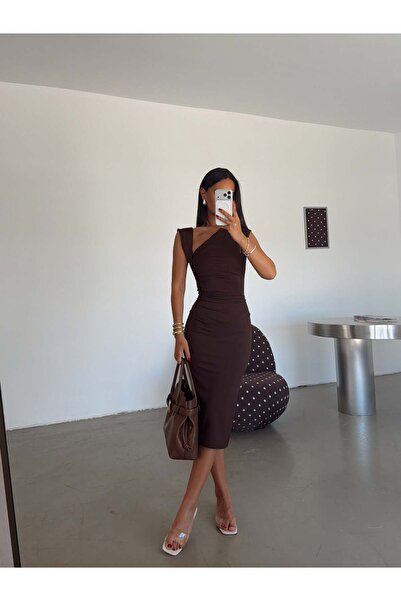 myd Shoulder Detail Zero Sleeve Dress - Brown