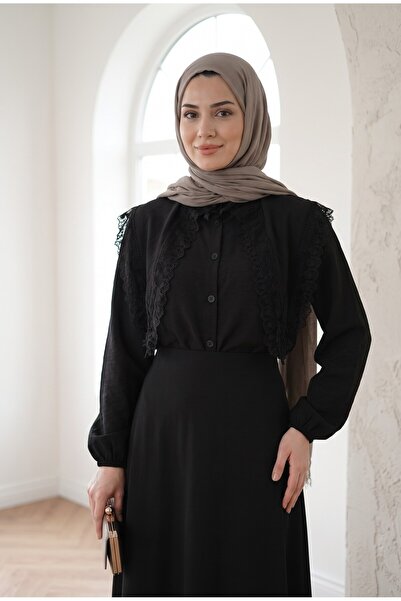 lavrisa قميص نسائي أسود من قماش المودال بتفاصيل من الدانتيل