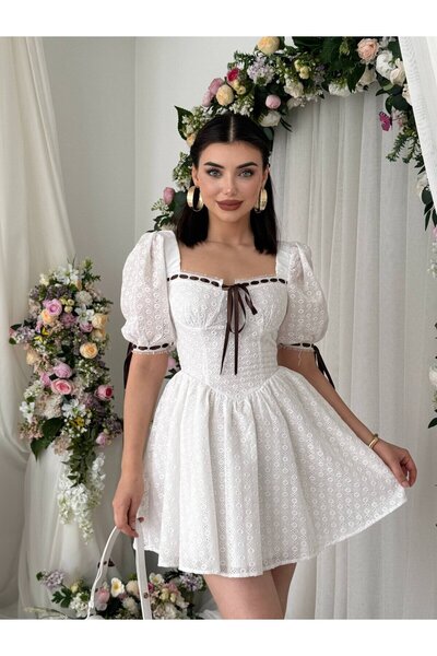 Clothes Fast فستان نسائي أبيض قصير مزين بتطريز على شكل نجمة البحر وأكمام بالو...