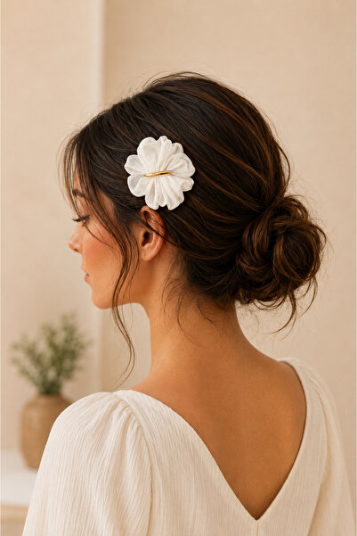 Weweus Ecru Premium Clip-On Tulle Hair Clip