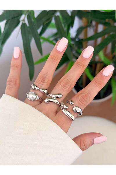 Venus Design Multiple Ring Set
