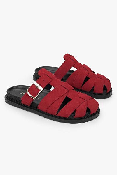 Shoeberry Γυναικείες παντόφλες Vion Red Suede με λεπτομέρεια αγκράφας
