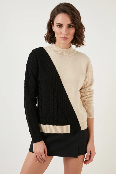 Efnaz style Women's Piecework Knitwear Ecru Black Sweater