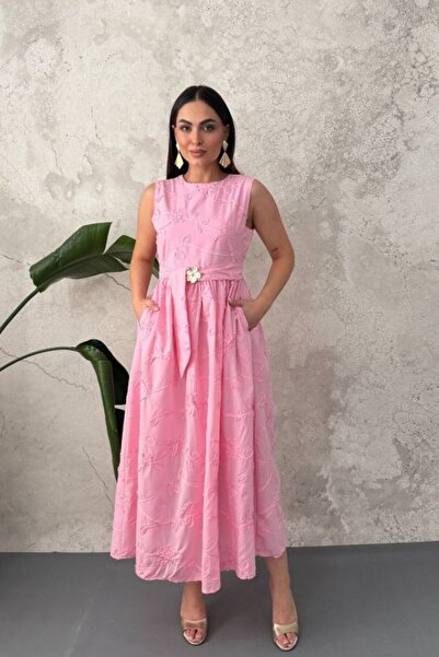 Elbee Fashion Woman Pink dress with gathered waist and belt