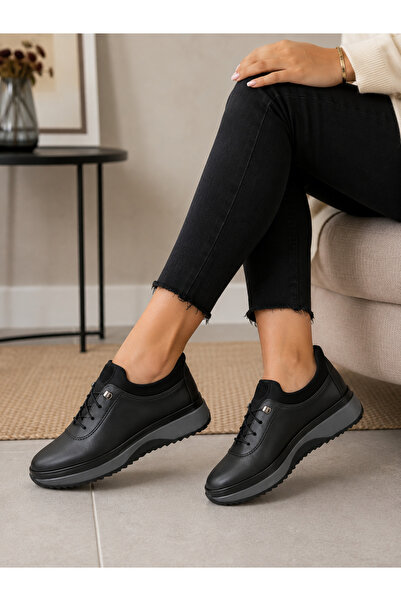 CookaShoes 4 Mevsim Comfort Günlük Ayakkabı – Siyah Bağcıklı Şık ve Rahat Cas...