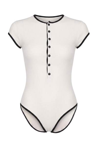 Trendyol Kollektion Ecru Surfer Covered Color Block Texturierter Regular-Bade...