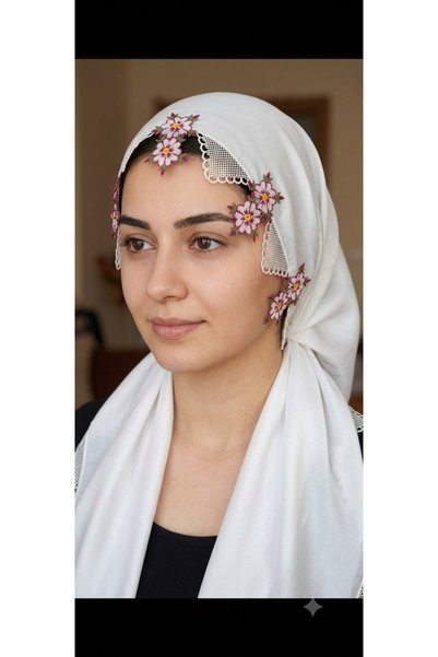 NUMİSTORE Needle-Embroidered White Color Prayer Mat with Prayer Beads