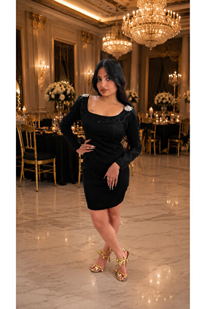 manekan Black Short Elegant and Soft Dress