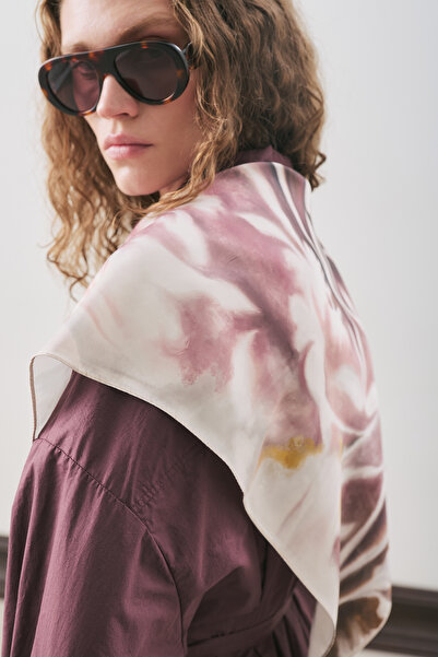 Manuka Patterned Medium Size Satin Scarf Valeria