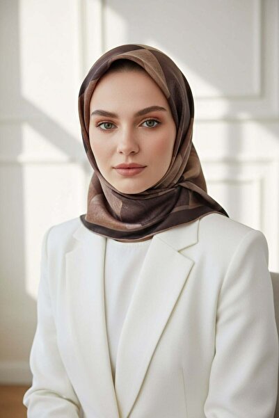 Vissona %100 Twill İpek Geometrik Desenli Soğan Kabuğu - Bej Renkli 90x90 Eşa...