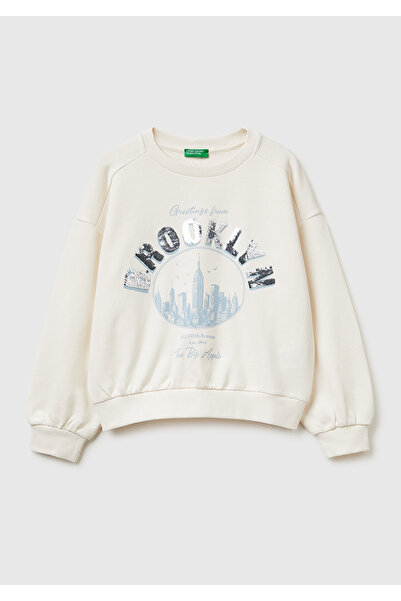 United Colors of Benetton Момичешки екрю рипсен суичър с блестящ графичен при...