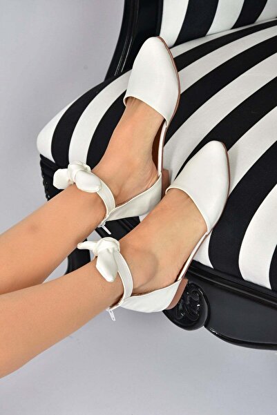 Fox Shoes راقصة الباليه النسائية البيضاء H726761509
