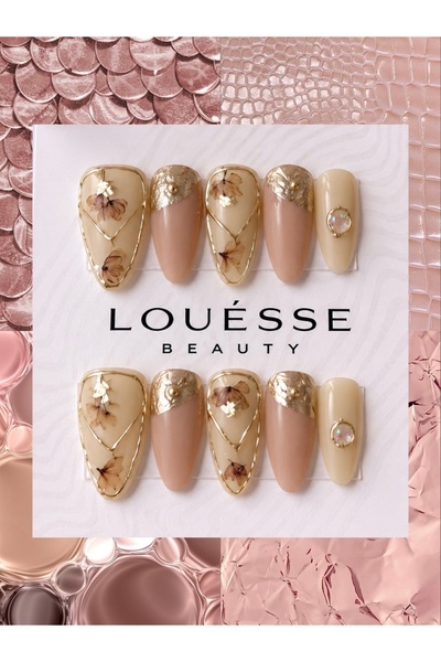LOUÉSSE BEAUTY El Yapımı Takma Tırnak Nude Gold Çiçek Desenli Taşlı Hazır Takma Tırnak