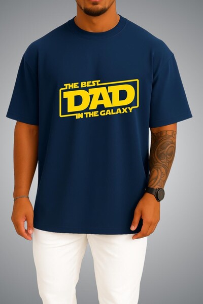 Bahriyeli Collection تي شيرت مطبوع عليه عبارة The Best Dad In The Galaxy للجن...