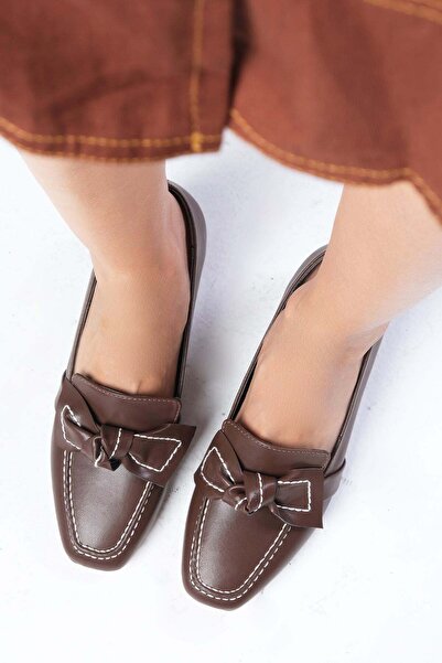 Mio Gusto Pantofi cu toc joasă pentru femei Viola Brown Blunt Toe
