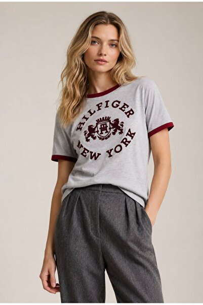 Tommy Hilfiger Varsity Floklu Logolu Tişört