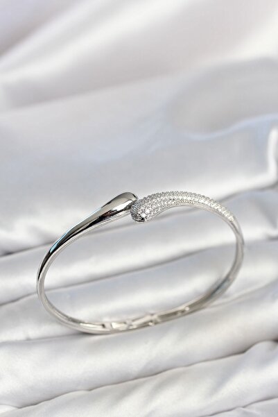 Inure Jewelry سوار نسائي من حجر الزركون الفضي اللون طراز تيفاني