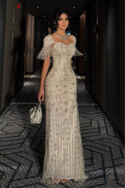 FASHION فستان سهرة أنيق بتصميم ضيق ومطرز بالكامل بالترتر والفصوص الفاخرة، تمي...