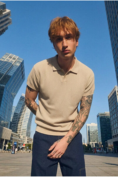 DAMGA JEANS تي شيرت رجالي ذو ملمس مميز من Elite Comfort بلون بيج فاتح وياقة بولو