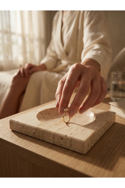 Pergamon Marble & Design Travertine Ring Holder Organizer