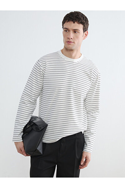 LC Waikiki Nevavm Men's Striped Sweatshirt with Oval Collar