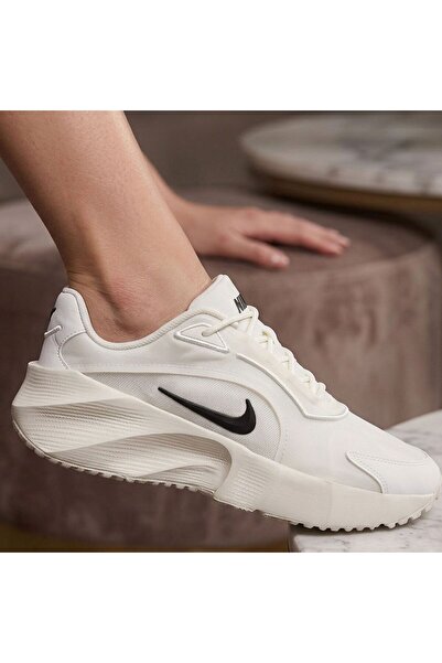 Nike Kadın Ayakkabı WMNS AURA EDGE Kadın Spor Ayakkabı