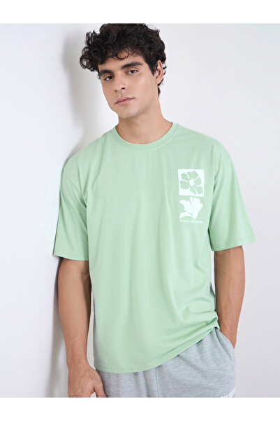 Styli Men Green Graphic Print Crew Neck T-Shirt