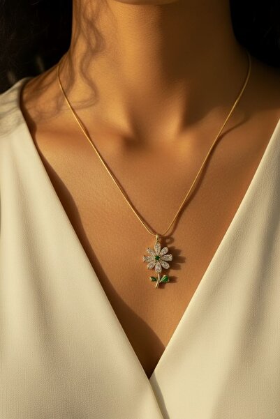 FAYRA ACCESSORIES Zirkon Taşlı Papatya Figürlü 18 K Kolye