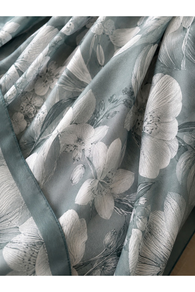 Êtoile Madame Polo Beige Color Rose Patterned Cotton Soft Shawl Rose Series
