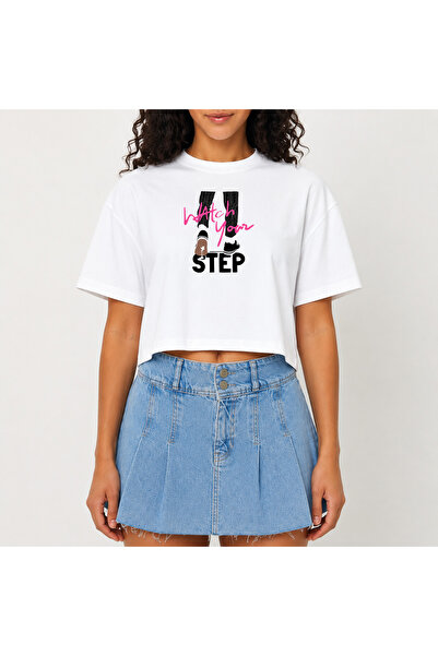 URBANTRENDSTORE Crop T-shirt με λευκό σχέδιο, άνετη εφαρμογή, ακατέργαστη κοπ...