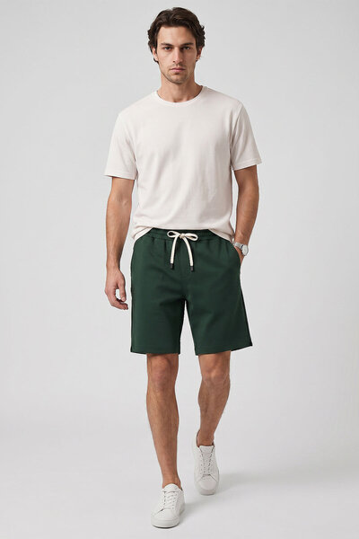 TOMMY LIFE Pine Green Standard Fit Basic Men's Shorts with Back Pocket - 81314