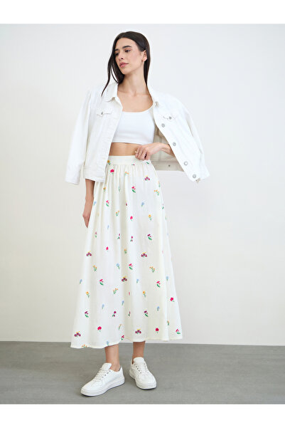 Styli Off White Floral Embroidered Maxi Skirt
