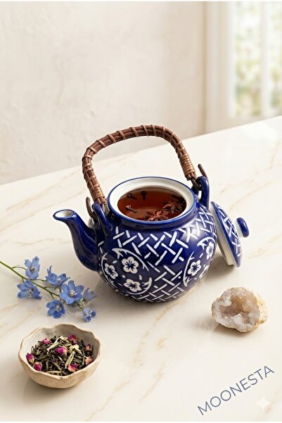 Madame Coco Ravi Teapot