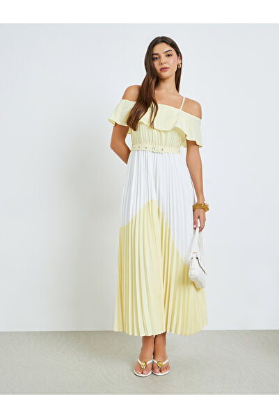 Styli Color Block Strappy Pleated Maxi Dress
