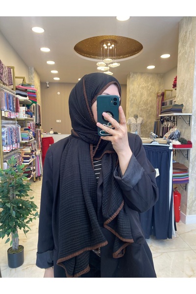QUB شال موسلين مزخرف