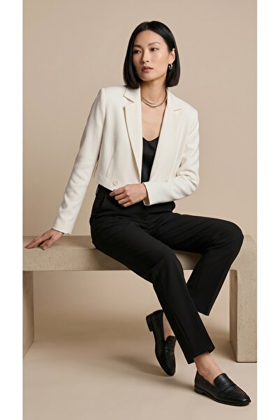 Askı Nişantaşı Kruvaze Kapama Regular Kısa Blazer Ceket