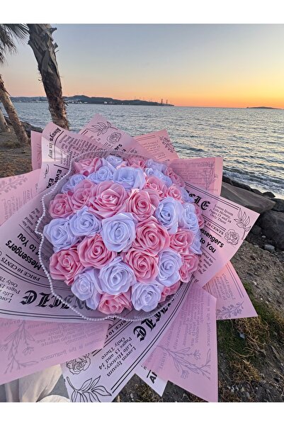hediye El Yapımı Pembe & Beyaz Gül Buketi