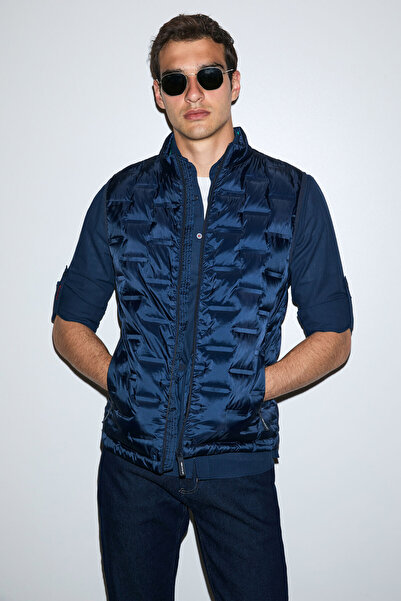 U.S. Polo Assn. Men's Navy Blue Vest 50319210-Vr033