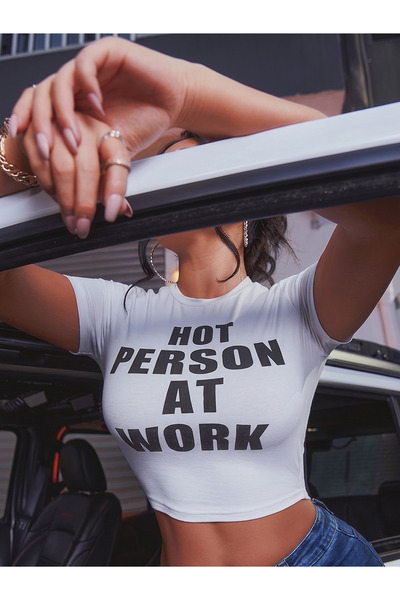 Scrovtie Γυναικείο λευκό στενό μπλουζάκι - Hot Person at Work με στάμπα, 100%...