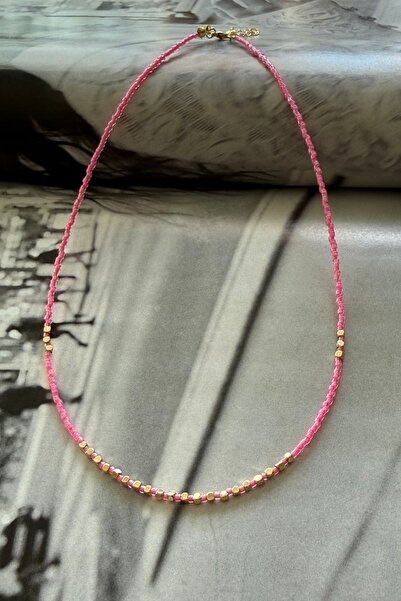 Trendy Butik Pink Beaded Gold Detailed Necklace